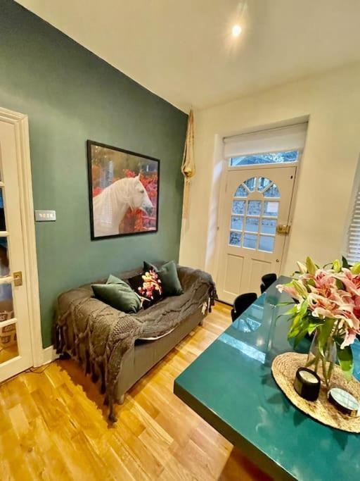 Spacious Flat With Huge Patio In Apartment